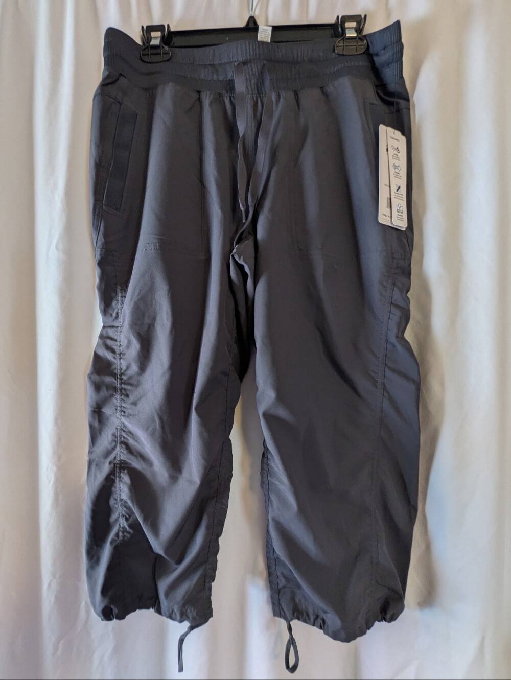 NWT RBX Women's Charcoal Gray Capri Cargo Pants Sz. M